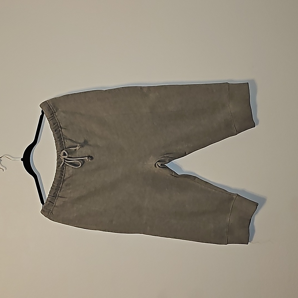 ●●FREE PEOPLE MOVEMENT CROPPED SWEATPANTS SIZE L●●